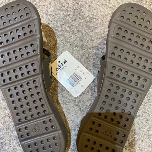 Adidas Flip Flops - Picture 2 of 3